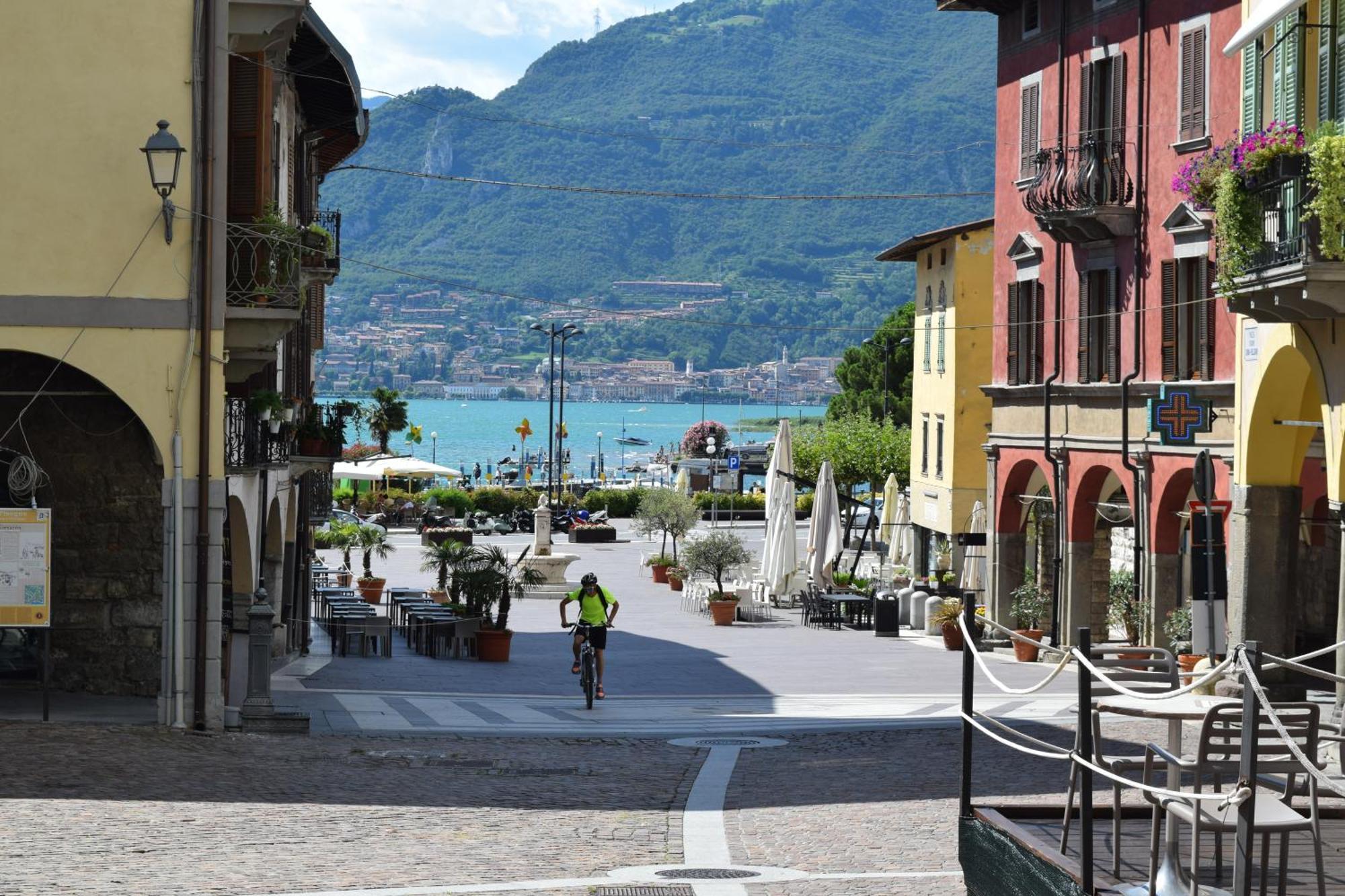 Aros Mountain Lake Iseo Hospitaliy 皮索涅 外观 照片
